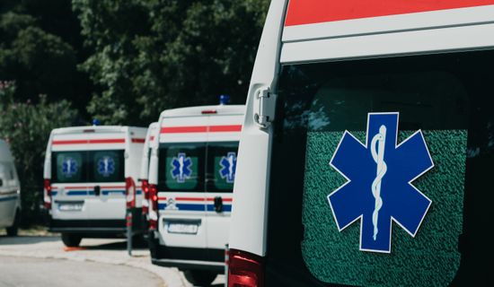 班玛救护车转运病人过路高速收费吗？